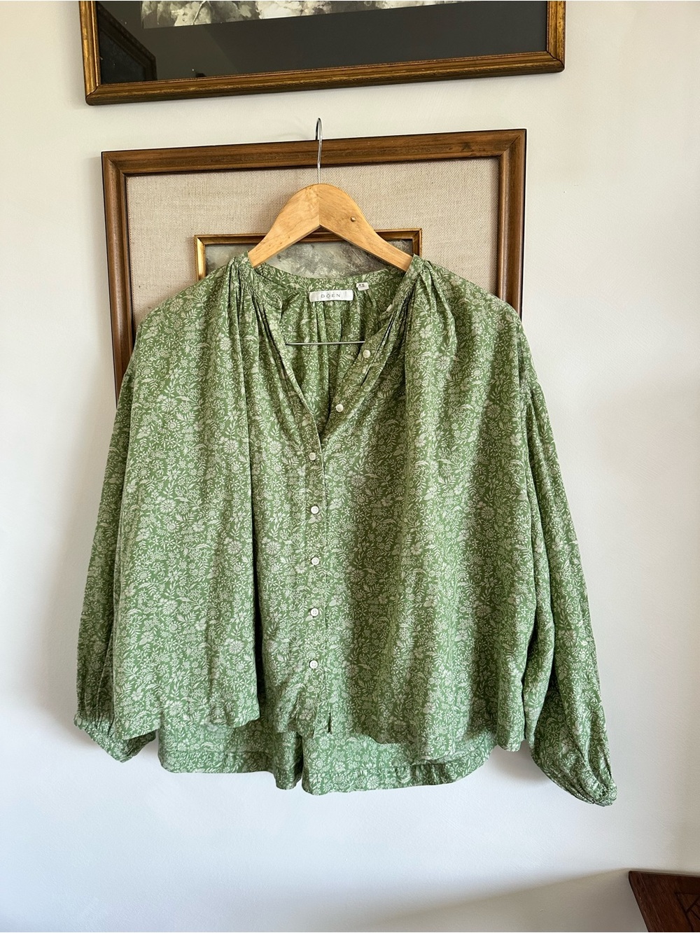 DOEN Jane Blouse in Green Garden Bloom XS - Picture 2 of 13